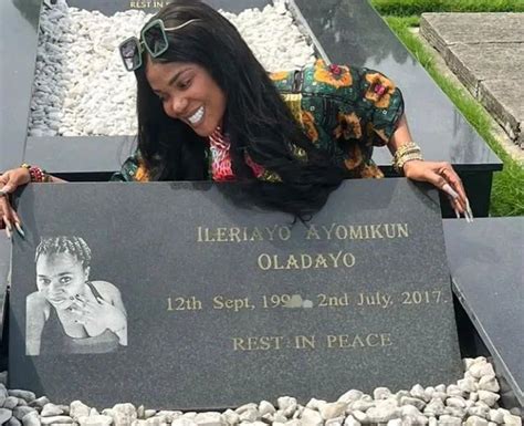 Nollywood Actress Remi Surutu Appreciates Iyabo Ojo For Visiting Her Late Daughter’s Gravesto