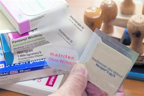 Jedes pflaster mit 7,5 cm2 fläche enthält 4,125 mg fentanyl. Coburg: Coburger droht in Apotheke mit Pistole und ...
