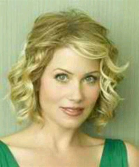 Christina applegate you can even try these hairstyles with your own photo upload at easyhairstyler. Pin by Sharon Hueter on Christina applegate | Hair styles ...