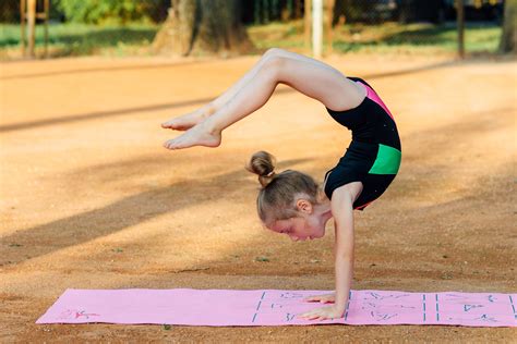 4k Gymnastics Little Girls Workout Legs Hd Wallpaper Rare Gallery