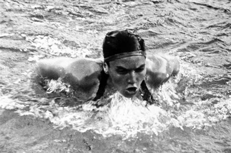 Eva Szekely Celebrated Hungarian Swimmer And Holocaust Survivor Dies At 92 The Washington Post