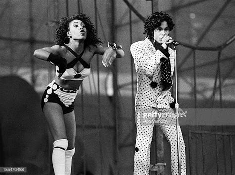 Prince And Cat Glover Perform On Stage On The Lovesexy Tour At