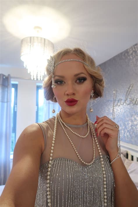 Twenties Makeup Look Gatsby Flapper Girl Gatsby Makeup Flapper Makeup Girl Halloween Makeup
