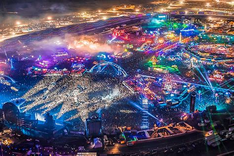 Edc Las Vegas Moves To May In 2018 Adds Camping More Oz Edm
