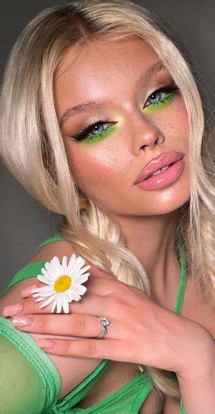 58 Stunning Makeup Ideas For Every Occasion Neon Green Makeup