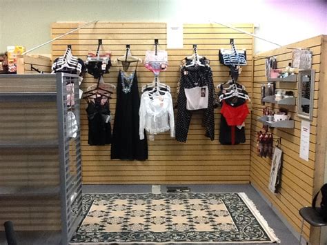 I Opened A Booth 330 At The Peddlers Mall At On Bardstown Rd