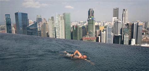 Business or leisure, a satisfying stay is waiting for you. A Luxury Hotel in Singapore!