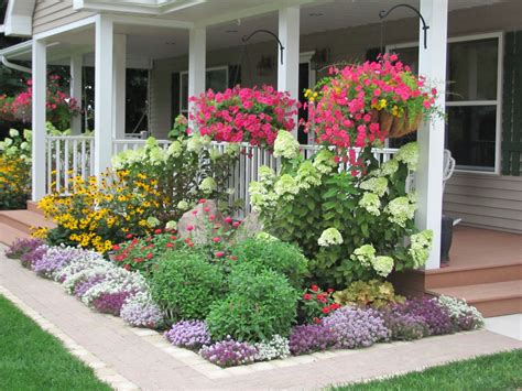 41 Best Front Porch Landscaping Ideas For Your Inspiration