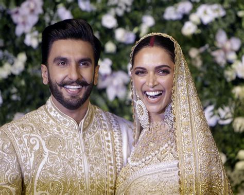 Arya money #deepikapadukone #ranveersingh subscribe now and wat. Ranveer and Deepika host reception for friends, media