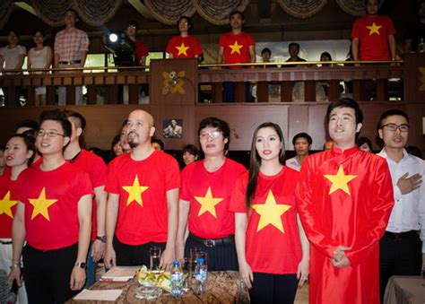 People Sing The Vietnamese National Anthem In New Video News Vietnamnet