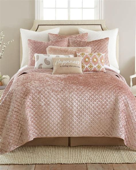 Amazon Com Luxury Velvet Soft Diamond Quilted Textured Blush Quilt Set Bedding Full Queen Home