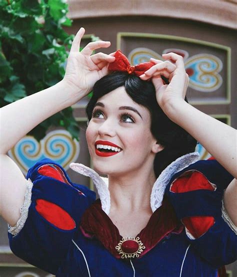 Pin By Brook Kay On Disney Princesses Snow White Disney Disney Face