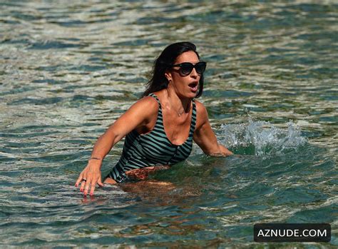 Veronica Hidalgo Makes A Splash While On Vacation In Costa