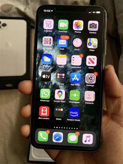 Apple iPhone 11 Pro Max 256 GB Silver | Secondhand.my