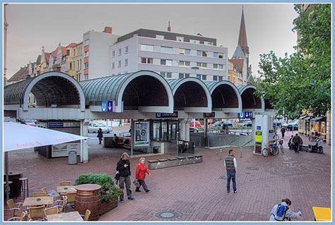 Banken und sparkassen peiner straße 1 , 30519 hannover details anzeigen. Photo of Hannover, Lister Meile, U-Bahn-Station Lister ...