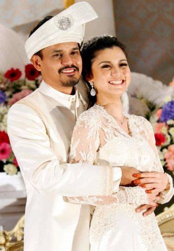 The 1970s were a pivot of change, it was an era of economic struggle, cultural change, and technological yusry bin abdul halim is part of the baby boomers generation. FauziahSamad.com: MAJLIS LISA/YUSRY KETEPI WARTAWAN MACAM ...