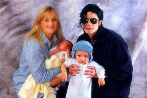 A Tell All On The Relationship Debbie Rowe Had With Michael Jackson And