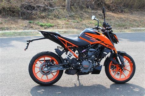 The bike remains virtually unchanged. Edwin11: Ktm Rc 200 Bs6 Price In Delhi