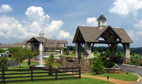 The 6,708 yard par 72 borders the little river and offers 5 different tee boxes to challenge all levels of golfers. rarity bay golf and country club, vonore, Tennessee - Golf ...