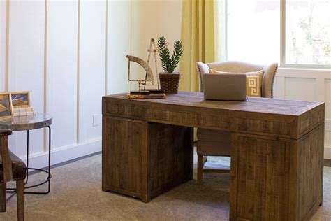 Our rustic oak furniture range covers everything, from making a statement with a more modern or contemporary rustic piece, to classic and traditional rustic furniture. Rustic Industrial Desks for Every Budget!