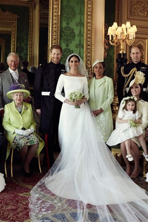 Prince harry and meghan markle's big day is finally here and we haven't been this excited for a dress since the duchess of cambridge's wedding back in 2011. The Special Family Connection Prince Harry Shares With 3 ...
