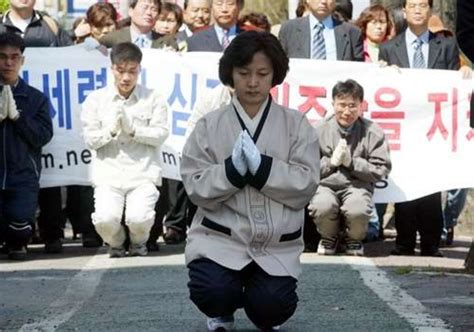 Maybe you would like to learn more about one of these? 진중권 - 헬조선의 마왕들에게 던지는 물음