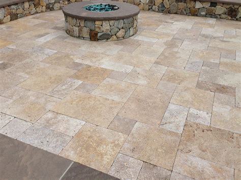 Travertine Is Looking Good With Natural Color In Outdoor Design