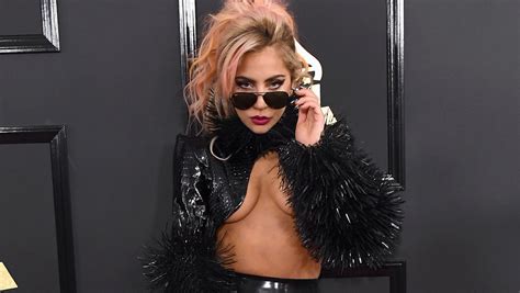Lady Gagas Grammy Awards 2017 Dress Hollywood Reporter