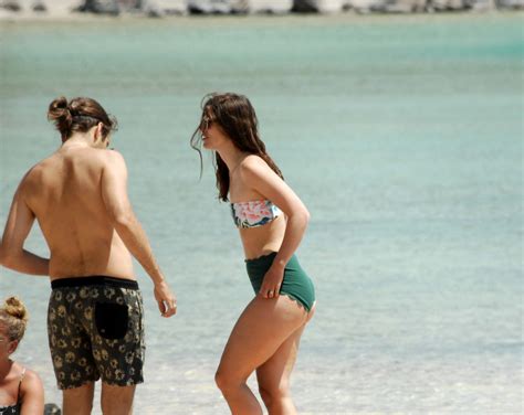Keira Knightley Upskirt James Righton Enjoy Beach Day During A Holiday In Pantelleria Italy