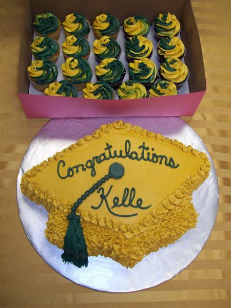Graduation Cupcake Cake Graduation Cupcakes Graduation Cakes