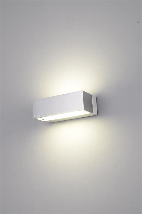 Here we have varieties of wall sconces, swing arm lights and vanity lights for customers to choose from. Wall lights indoor - Invite more light in into your home ...