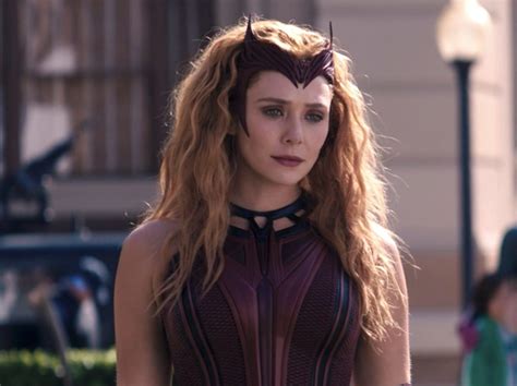 Elizabeth olsen as wanda maximoff in wandavision episode 3! 'WandaVision' director says Elizabeth Olsen's input is the ...
