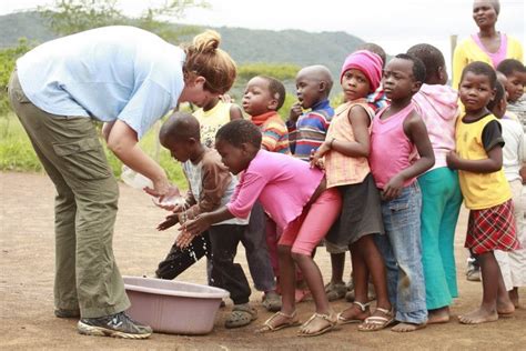Volunteer And Make A Difference To The Lives Of Others In Africa