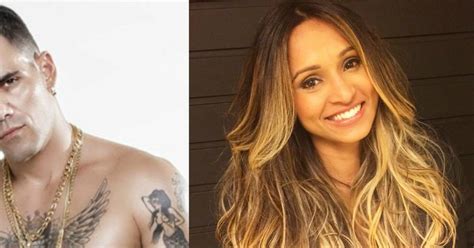 Vero nome, età, altezza e carriera del cantante di amici 16 mike bird , il cui vero nome è michele merlo , è uno dei cantanti di amici 16 , nella squadra bianca capitanata da morgan. Alisson (Leticia Lima) e Ninfa (Roberta Rodrigues) vão ...