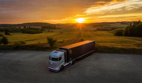 Weltpremiere F R Brennstoffzellen Konzept Lkw Von Daimler Trucks