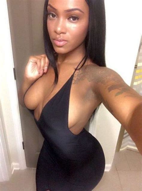 Slicna Cleavage Ebony Selfshots Ebonyselfshots Sexy