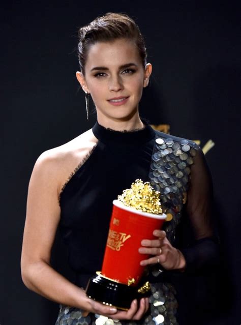 Asia Kate Dillon Presents First Genderless Mtv Award To Emma Watson