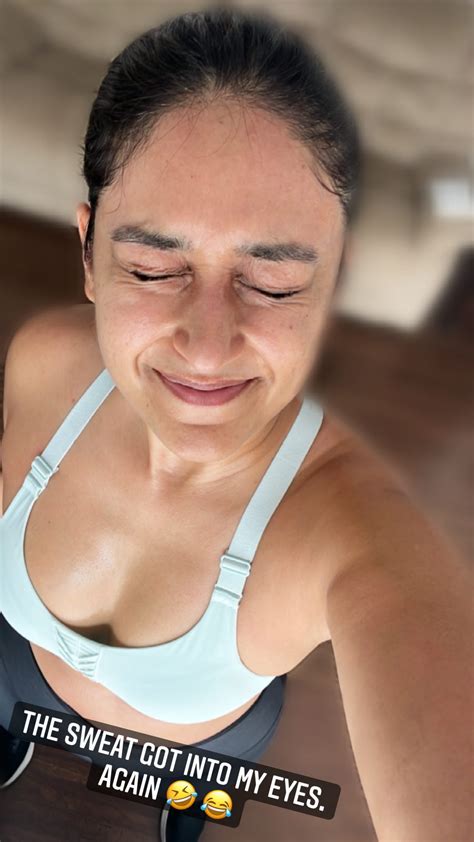 Kareena Kapoor And Ileana Dcruz Share Sweaty Hot Post Workout Looks In Hot Gym Bralettes