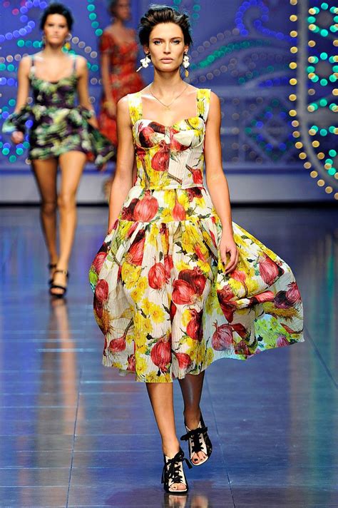 Dolce And Gabbana Spring 2012 Rtw Review Vogue Fruit Print Fashion