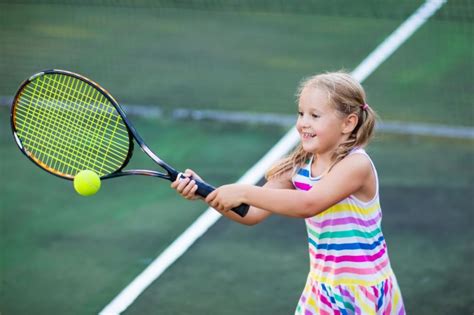 Tennis Für Kinder Was Eltern Wissen Müssen 2020 Tennis Uni