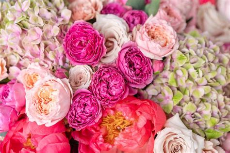 Close Up Large Beautiful Bouquet Of Mixed Flowers Flower Background