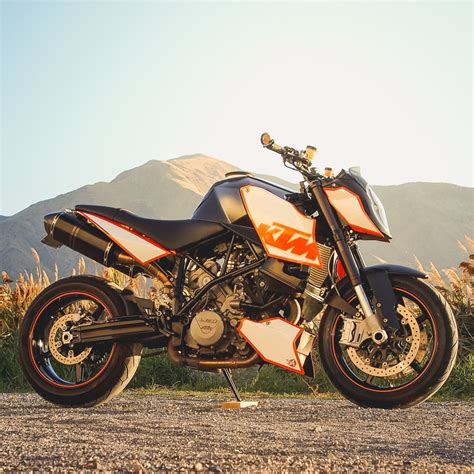 Find the motorcycle of your dreams. 2007 KTM SUPERDUKE 990 - THE DUKE | Analog Motorcycles
