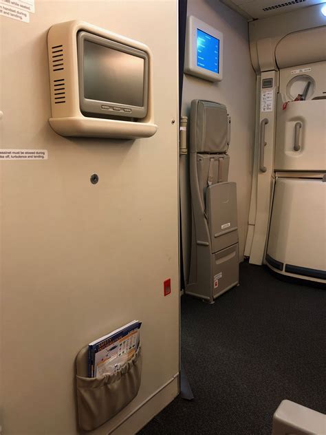 Review Singapore Airlines A380 Economy Class New York To Frankfurt