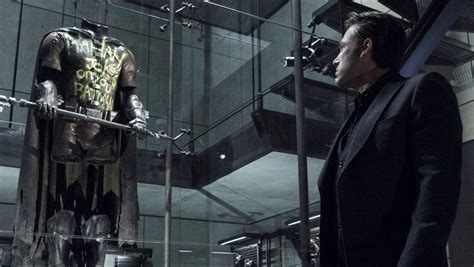 Zack Snyder Implies Dick Grayson Is The Dead Robin In Batman V