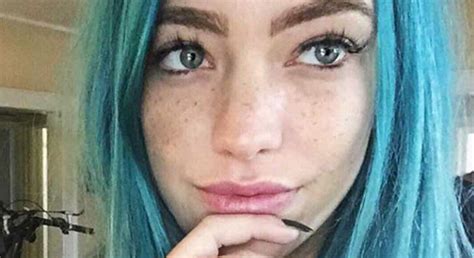 ≡ Fake Freckles Is The Hottest New Trend Brain Berries