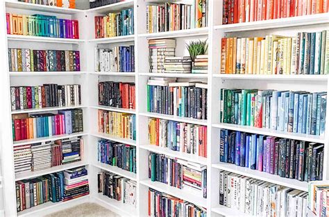 How Should You Organize Your Bookshelf Bookshelves Organization Book