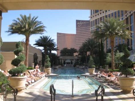 The pools at the palazzo las vegas maintain the italian undertones of the hotel and casino, but there's no denying this is a dizzying pool experience. The Palazzo Las Vegas Pools | Loyalty Traveler