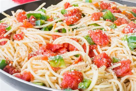 Leftover Spaghetti Skillet With Tomatoes And Green Peppers How To
