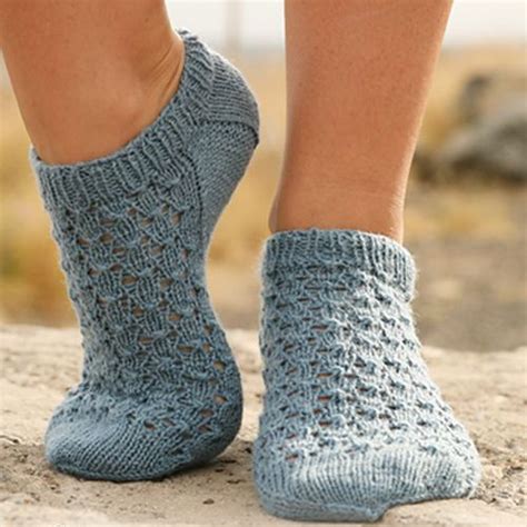 We Like Knitting Knitted Ankle Socks With Lace Free Pattern Häkelsocken Socken Stricken