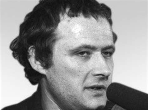75 of the top 100 retailers can be found on ebay. Adam Michnik - Postacie | dzieje.pl - Historia Polski